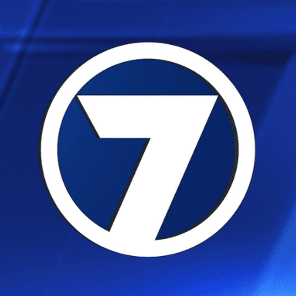 KIRO 7 News logo, a 7 with a circle around it and a blue background